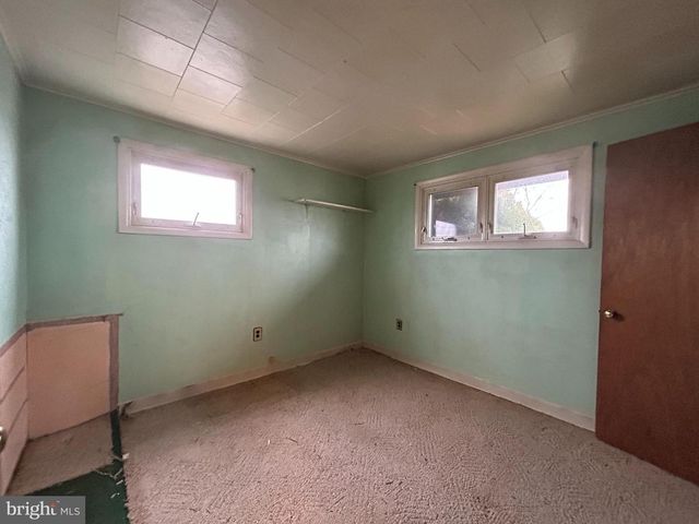 3140 LARK DR, York, PA 17404