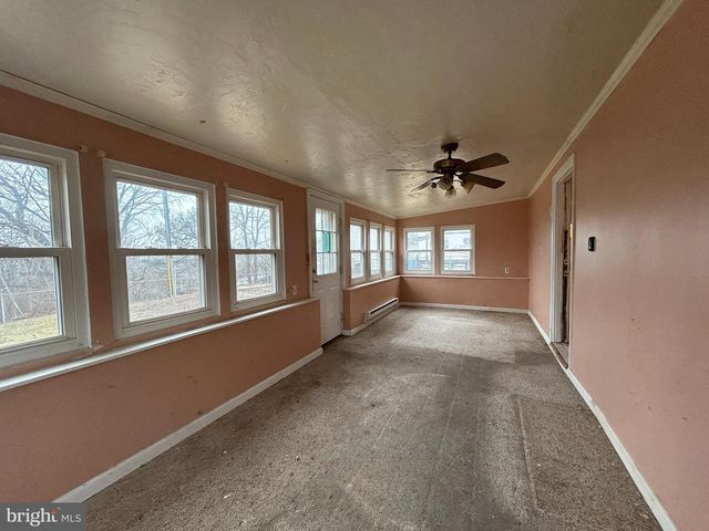 3140 LARK DR, York, PA 17404