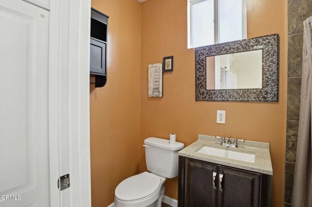 1606 Glenwood Road A, Glendale, CA 91201