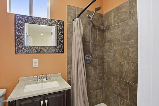 1606 Glenwood Road A, Glendale, CA 91201