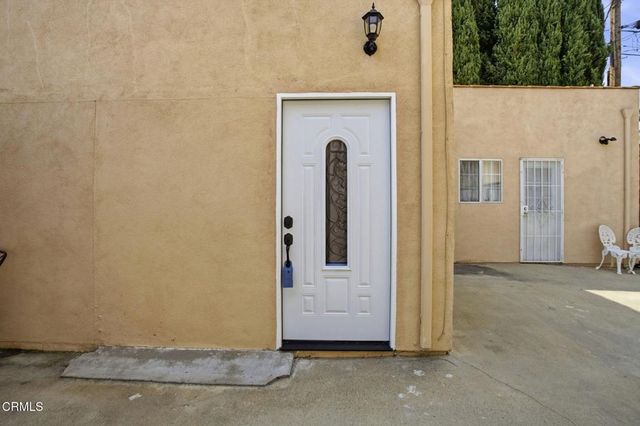 1606 Glenwood Road A, Glendale, CA 91201