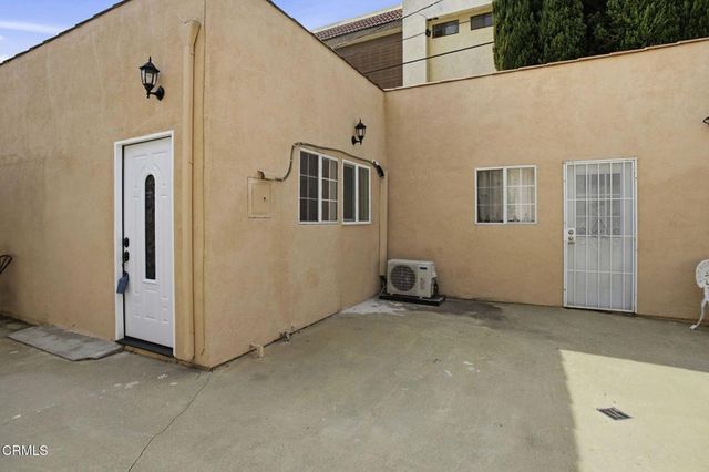 1606 Glenwood Road A, Glendale, CA 91201