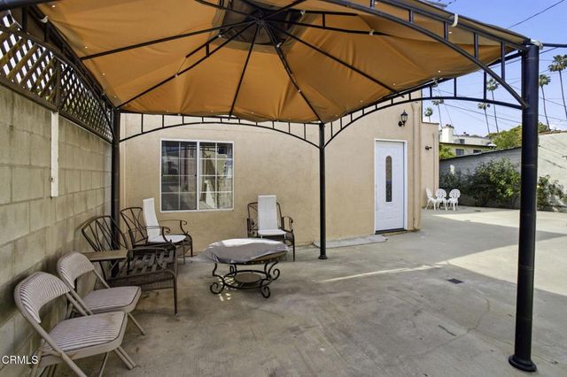 1606 Glenwood Road A, Glendale, CA 91201
