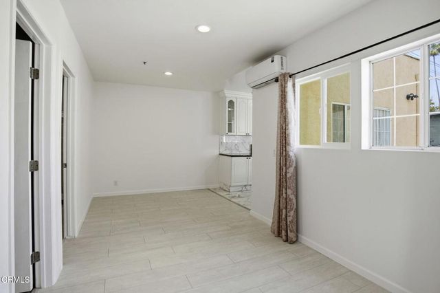 1606 Glenwood Road A, Glendale, CA 91201