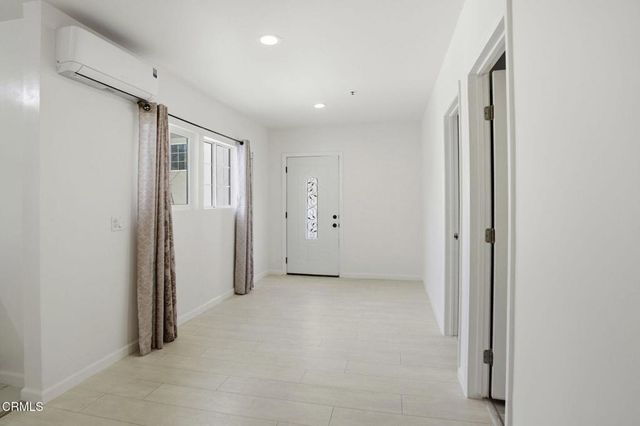 1606 Glenwood Road A, Glendale, CA 91201