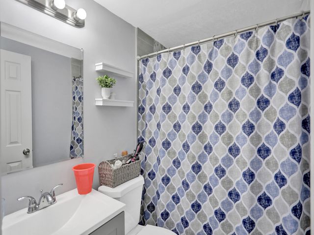 5073 SW 28th Avenue, Dania Beach, FL 33312