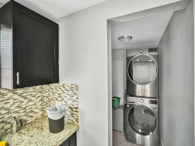 5073 SW 28th Avenue, Dania Beach, FL 33312