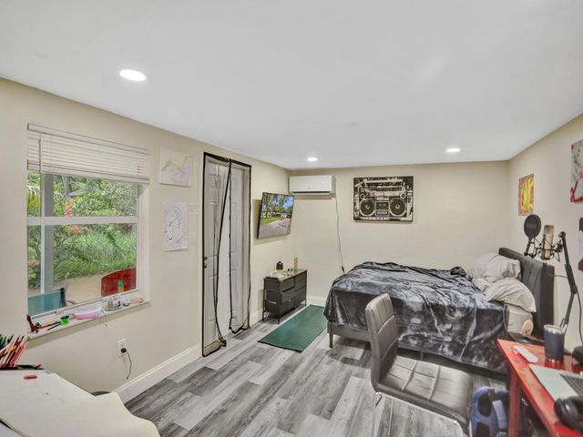 5073 SW 28th Avenue, Dania Beach, FL 33312