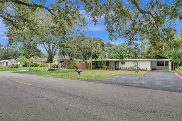 5073 SW 28th Avenue, Dania Beach, FL 33312