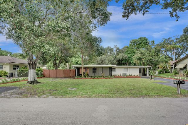 5073 SW 28th Avenue, Dania Beach, FL 33312