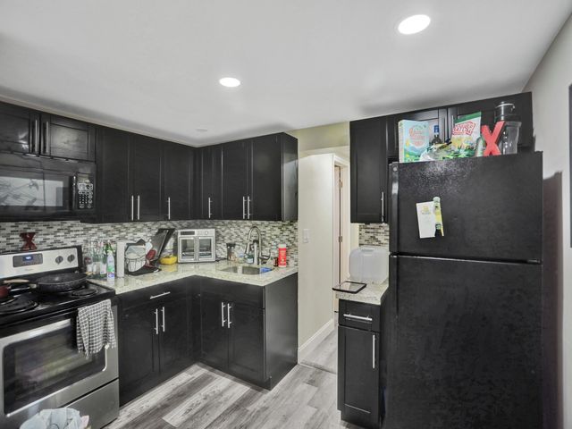 5073 SW 28th Avenue, Dania Beach, FL 33312