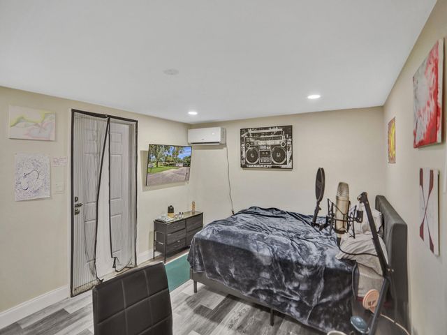 5073 SW 28th Avenue, Dania Beach, FL 33312