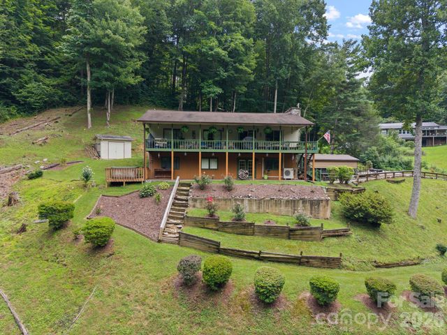 275 Knob Hill Estates Road, Sylva, NC 28779