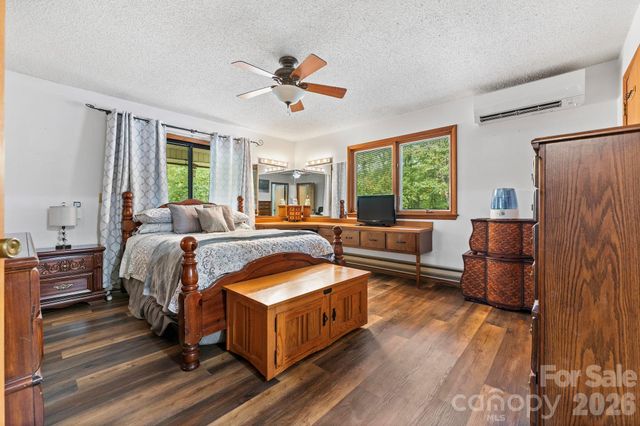 275 Knob Hill Estates Road, Sylva, NC 28779