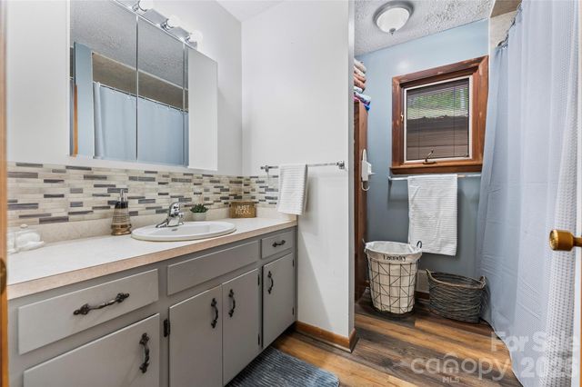 275 Knob Hill Estates Road, Sylva, NC 28779
