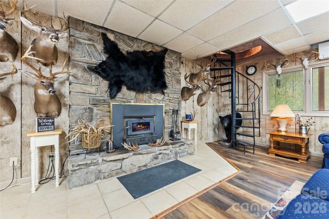 275 Knob Hill Estates Road, Sylva, NC 28779