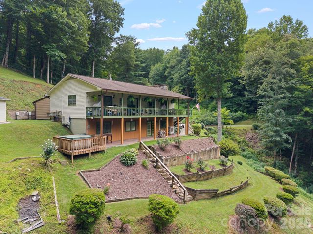 275 Knob Hill Estates Road, Sylva, NC 28779