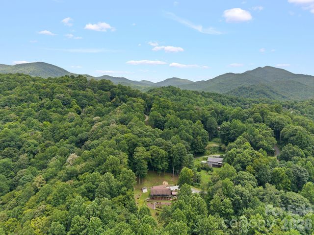 275 Knob Hill Estates Road, Sylva, NC 28779