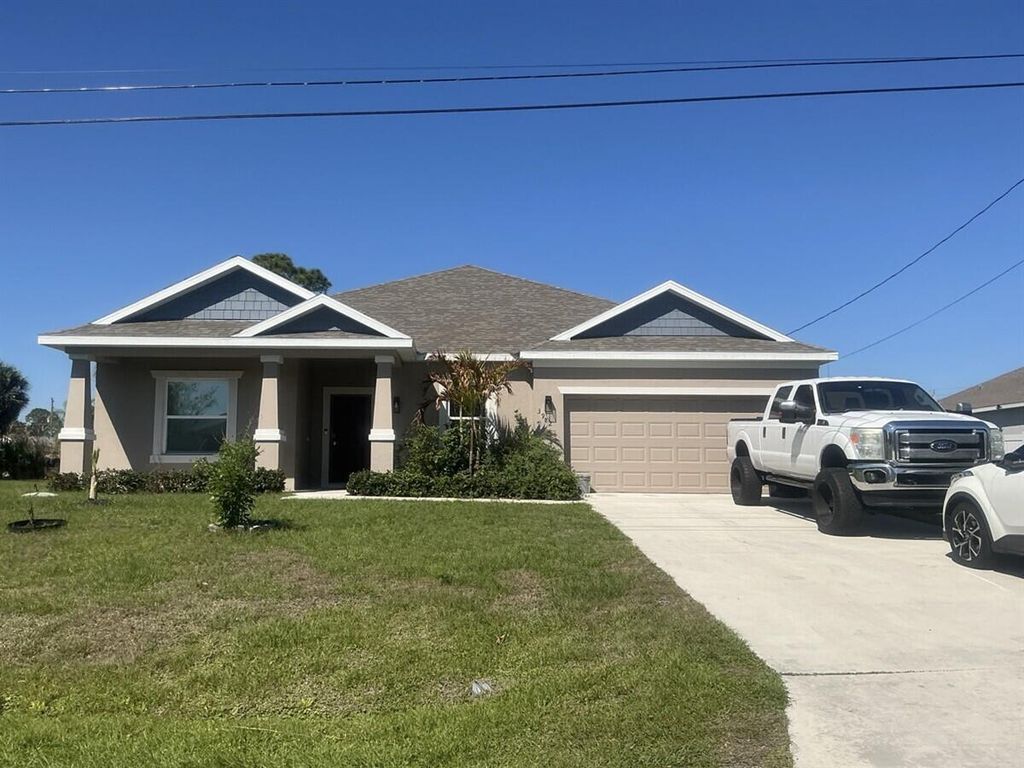 3982 SW Halcomb Street, Port St. Lucie, FL 34953