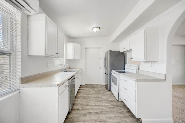 5211 BONNIE BRAE CIRCLE, Orlando, FL 32808