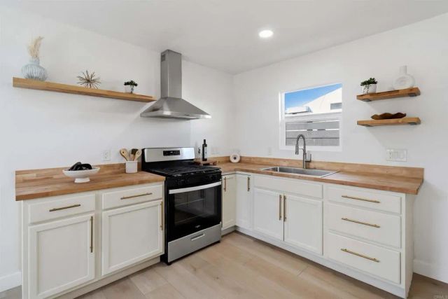 577 Florence St, Imperial Beach, CA 91932