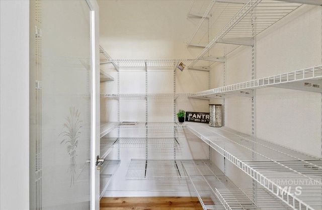 4019 E Man O War Dr, Nampa, ID 83686