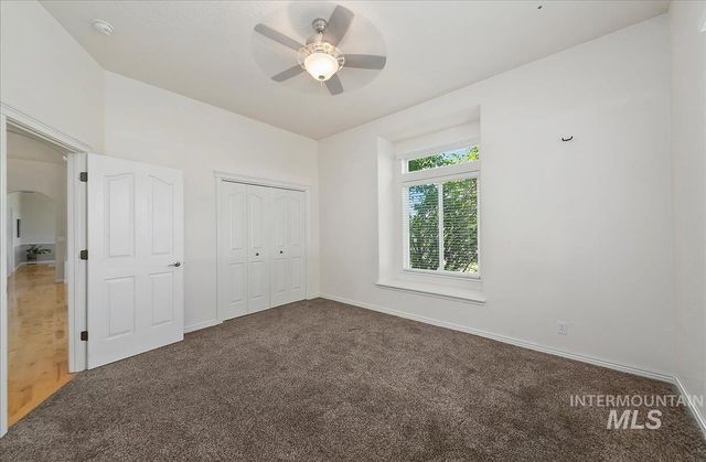 4019 E Man O War Dr, Nampa, ID 83686