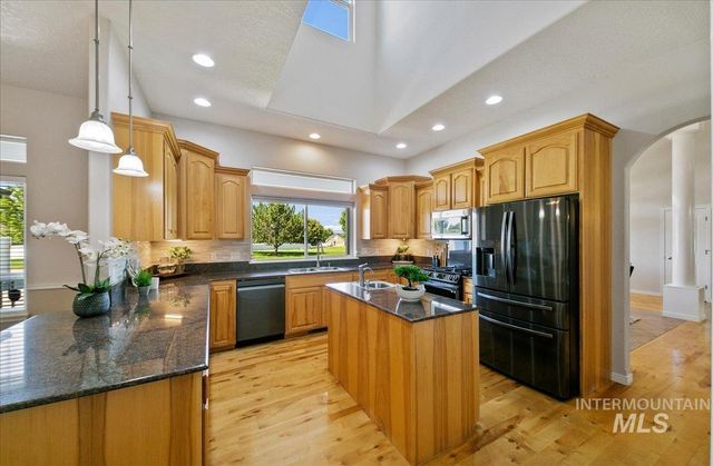 4019 E Man O War Dr, Nampa, ID 83686