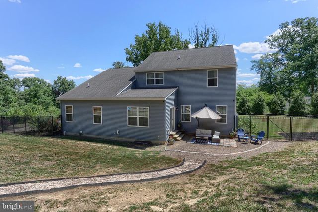2805 IONOFF RD, Harrisburg, PA 17110