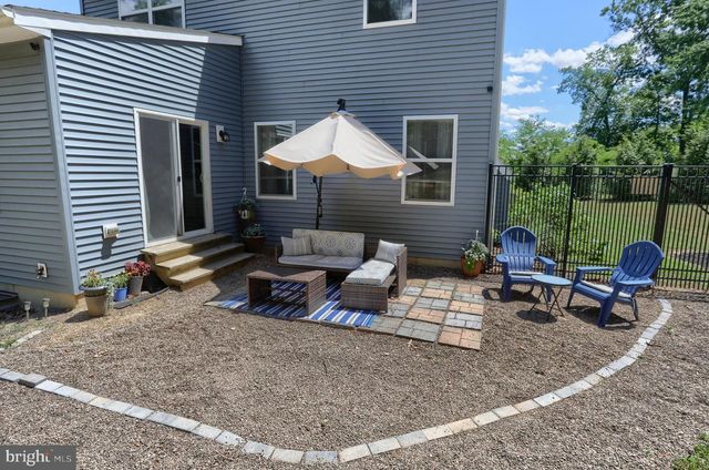 2805 IONOFF RD, Harrisburg, PA 17110