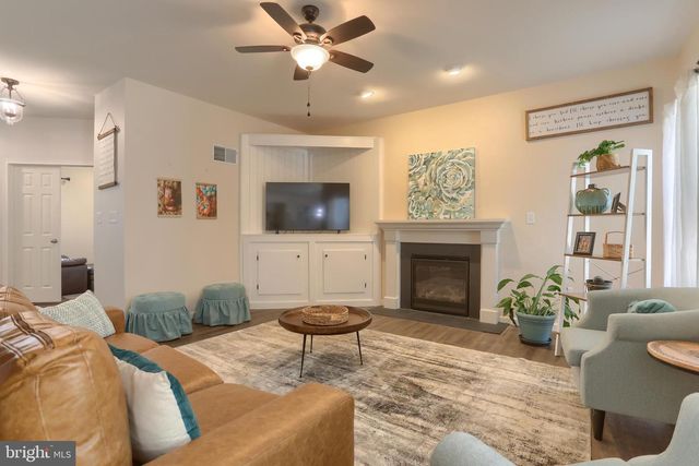 2805 IONOFF RD, Harrisburg, PA 17110