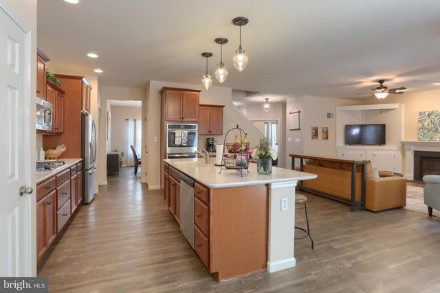2805 IONOFF RD, Harrisburg, PA 17110