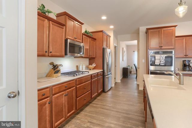 2805 IONOFF RD, Harrisburg, PA 17110