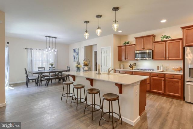 2805 IONOFF RD, Harrisburg, PA 17110