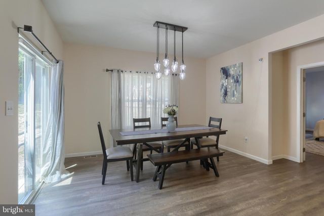 2805 IONOFF RD, Harrisburg, PA 17110