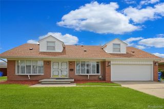 11188 Nancy Drive, Warren, MI 48093