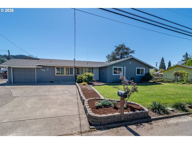 184 CHADWICK Ln, Myrtle Creek, OR 97457