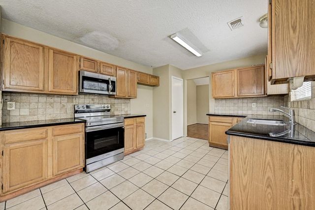 19803 Lions Gate Court, Humble, TX 77338