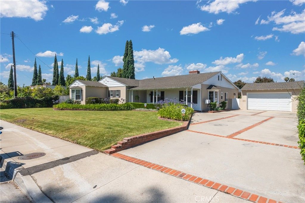 Image 2 of property listing at 4905 Baldwin, Temple City, CA 91780