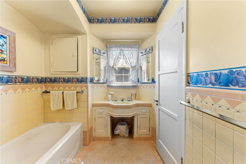 Image 27 of property listing at 4905 Baldwin, Temple City, CA 91780