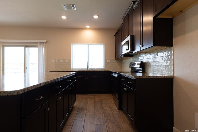 746 Farmers Dell, New Braunfels, TX 78130