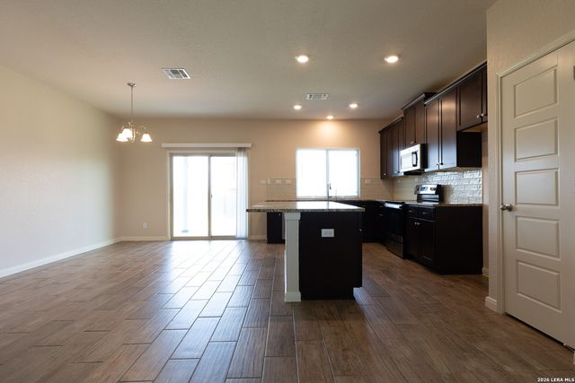 746 Farmers Dell, New Braunfels, TX 78130
