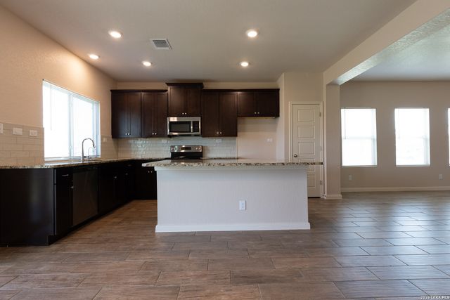746 Farmers Dell, New Braunfels, TX 78130