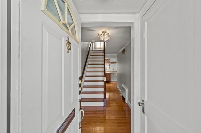 27 Northbourne Rd, Boston, MA 02130
