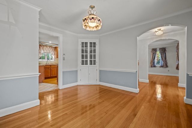 27 Northbourne Rd, Boston, MA 02130