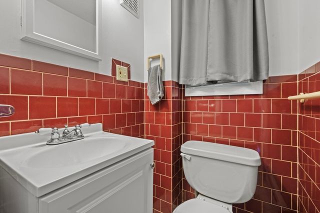 27 Northbourne Rd, Boston, MA 02130