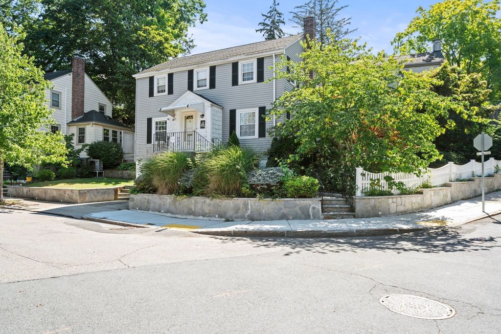 27 Northbourne Rd, Boston, MA 02130