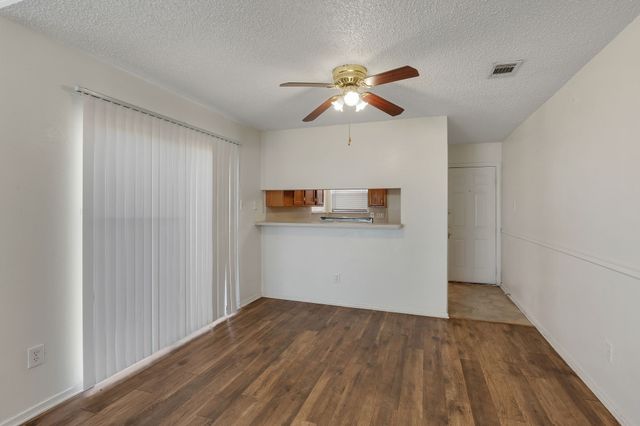 618 Las Brisas Drive, Mesquite, TX 75149