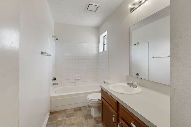 618 Las Brisas Drive, Mesquite, TX 75149