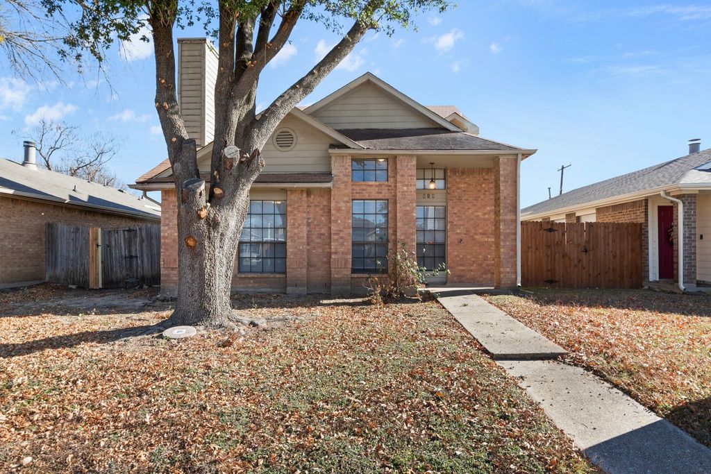 618 Las Brisas Drive, Mesquite, TX 75149